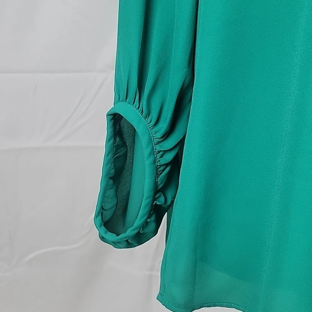 LOFT Size S Kelly Green 100% Polyester Asymmetrical Sleeve Blouse, Exc Used Cond